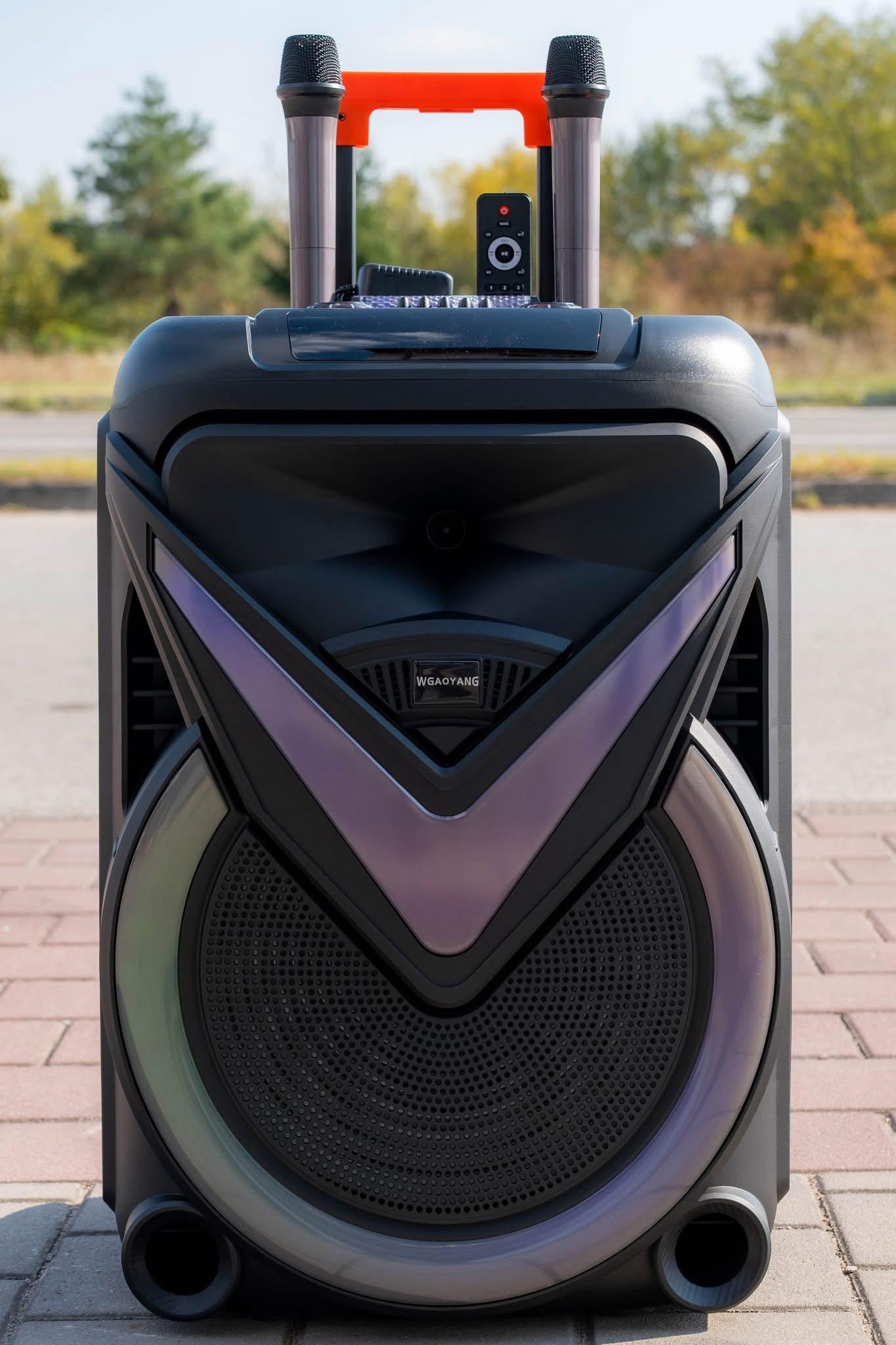 PORTABILNI ZVUČNIK  2400W + 2 BEŽIČNA MIKROFONA